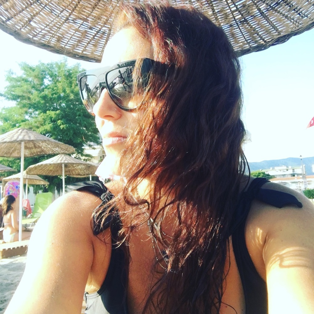 Meet your Posher, Selin